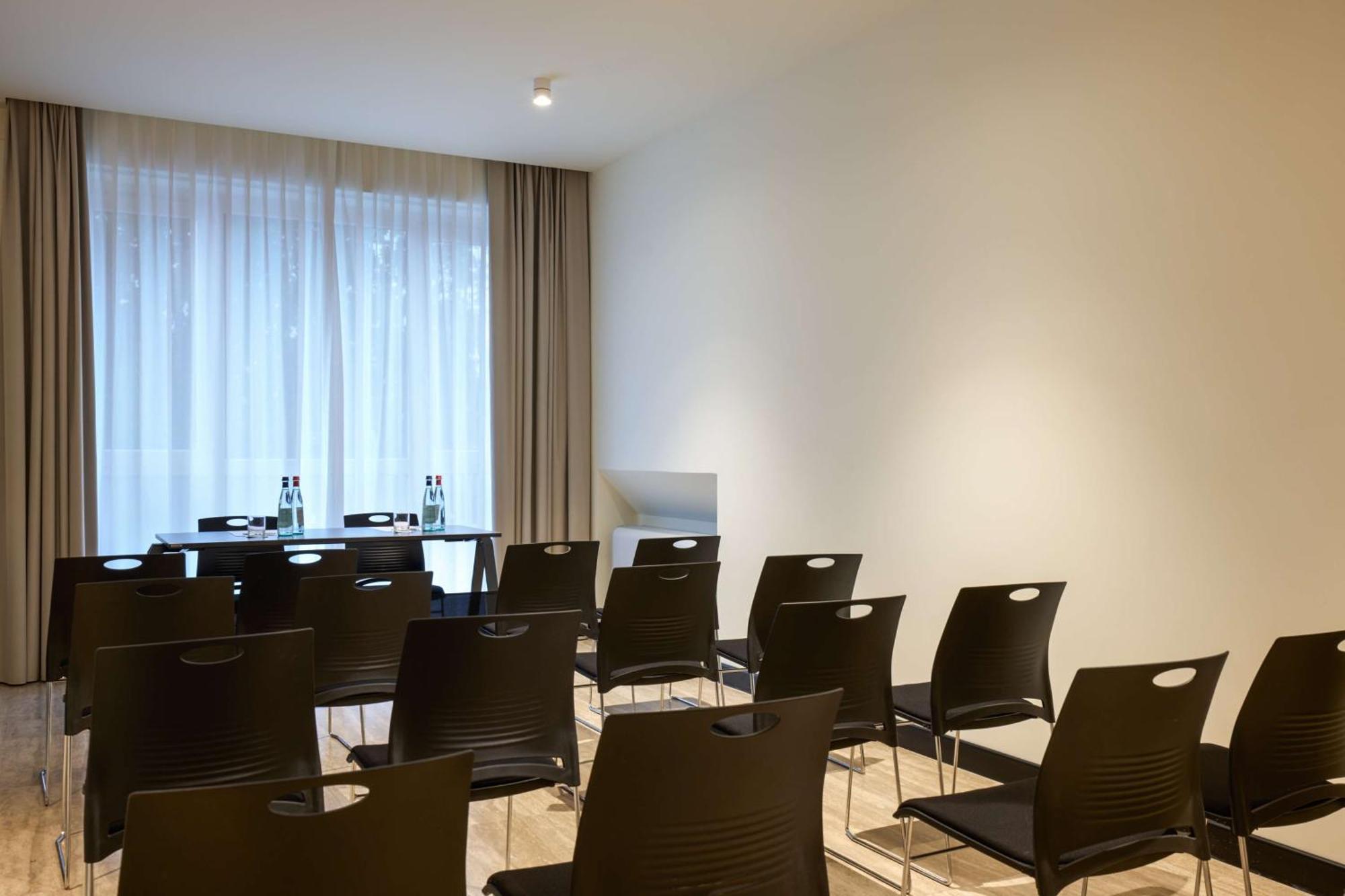 Radisson Hotel Феррара Экстерьер фото